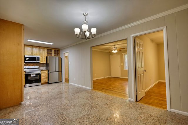 543 Wavelyn Way, Riverdale, GA 30274