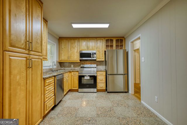 543 Wavelyn Way, Riverdale, GA 30274