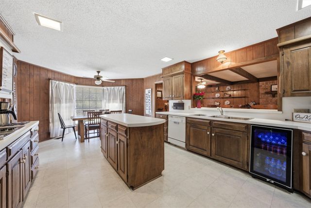 2210 White Street, Clifton, TX 76634