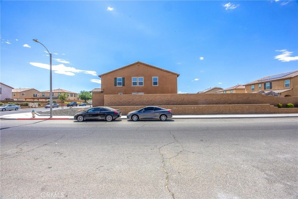 Image 8 of property listing at 14482 Sweetgrass Place, Victorville, CA 92394