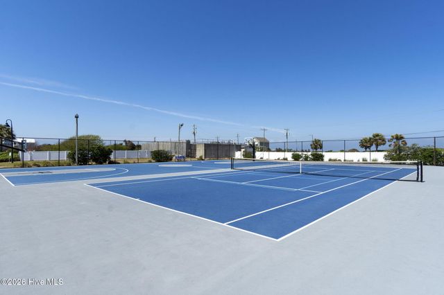 1904 E Fort Macon Road 332, Atlantic Beach, NC 28512