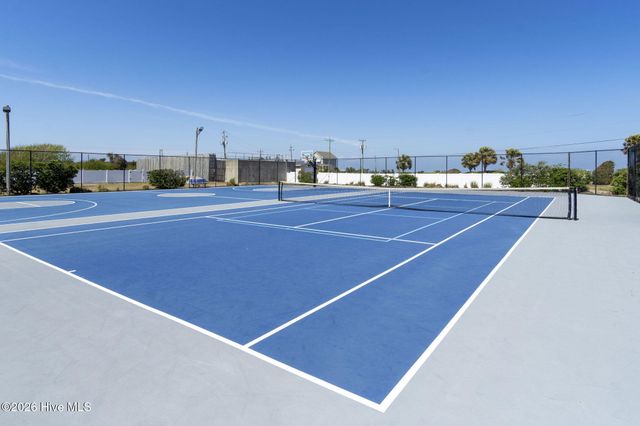 1904 E Fort Macon Road 332, Atlantic Beach, NC 28512