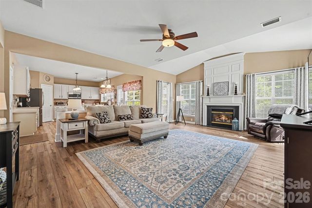 9538 Linden Tree Lane, Charlotte, NC 28277