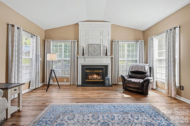 9538 Linden Tree Lane, Charlotte, NC 28277
