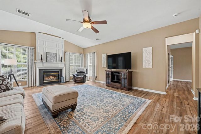 9538 Linden Tree Lane, Charlotte, NC 28277