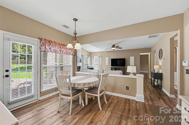 9538 Linden Tree Lane, Charlotte, NC 28277