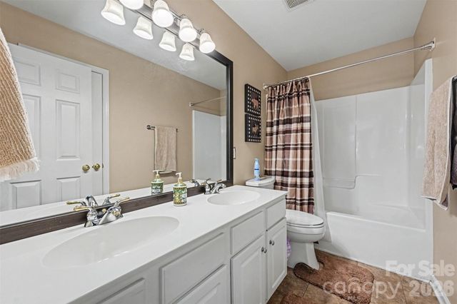 9538 Linden Tree Lane, Charlotte, NC 28277