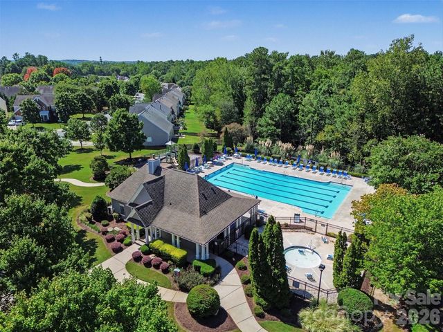 9538 Linden Tree Lane, Charlotte, NC 28277