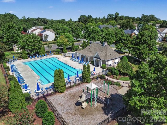 9538 Linden Tree Lane, Charlotte, NC 28277