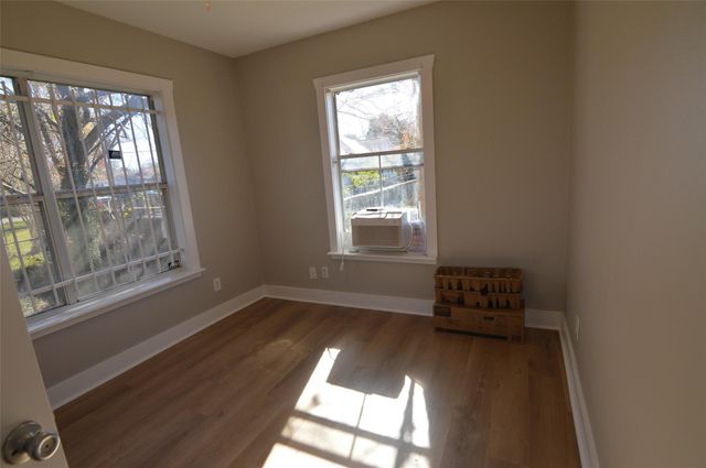 2714 Holman Street, Houston, TX 77004