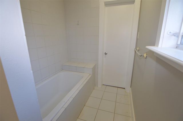 2714 Holman Street, Houston, TX 77004