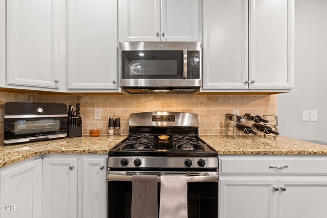 105 Writing Rock Place, Apex, NC 27539