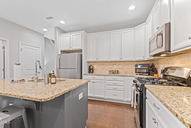 105 Writing Rock Place, Apex, NC 27539