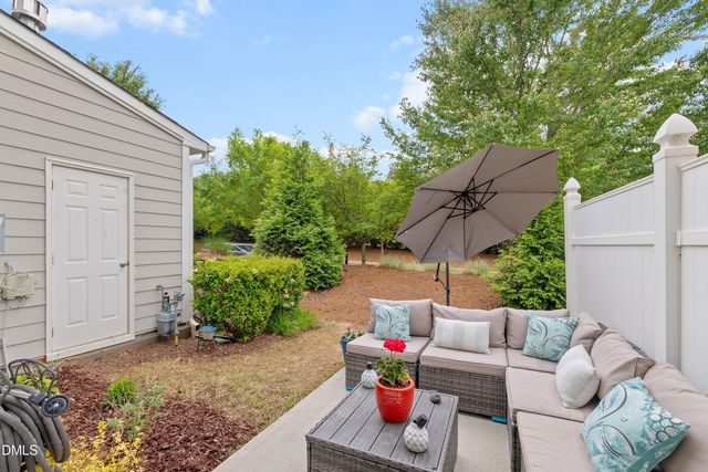 105 Writing Rock Place, Apex, NC 27539