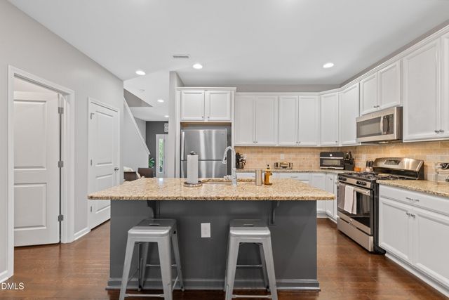 105 Writing Rock Place, Apex, NC 27539