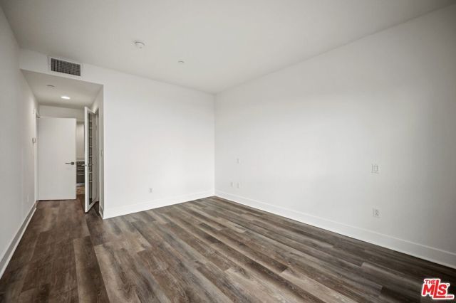 11818 Dorothy Street 303, Los Angeles, CA 90049