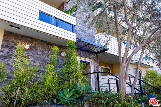 11818 Dorothy Street 303, Los Angeles, CA 90049