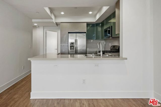 11818 Dorothy Street 303, Los Angeles, CA 90049