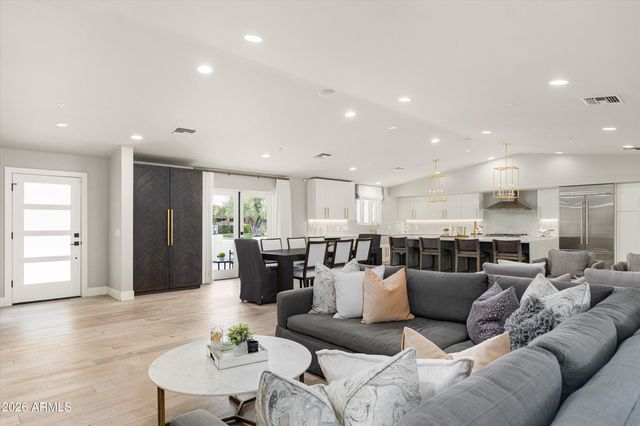 5242 N WOODMERE FAIRWAY --, Scottsdale, AZ 85250