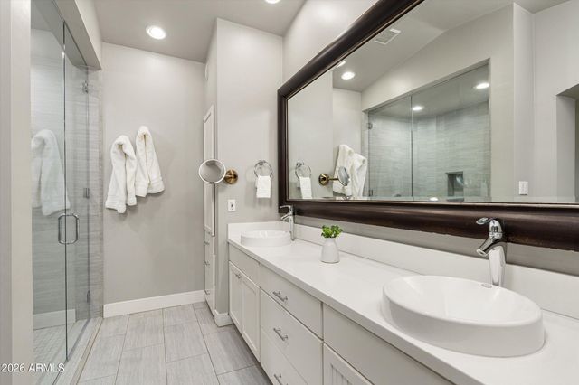 5242 N WOODMERE FAIRWAY --, Scottsdale, AZ 85250