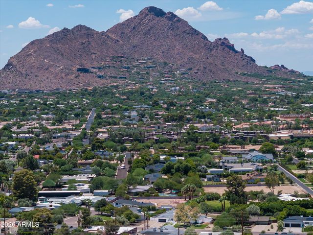 5242 N WOODMERE FAIRWAY --, Scottsdale, AZ 85250