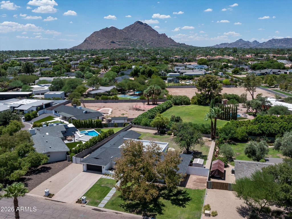 5242 N WOODMERE FAIRWAY --, Scottsdale, AZ 85250 — photo 2