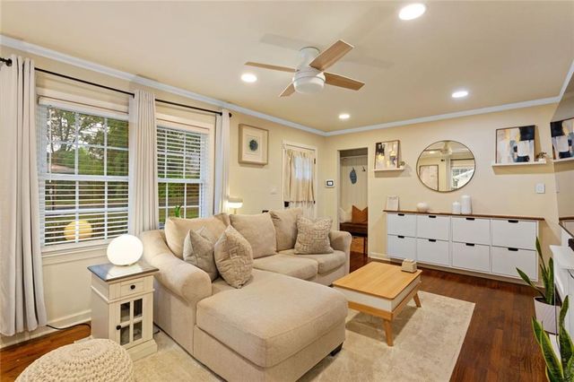 1045 Dell Avenue SE, Smyrna, GA 30080