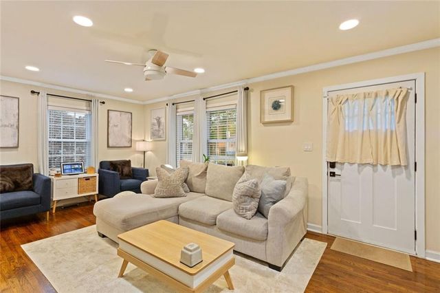 1045 Dell Avenue SE, Smyrna, GA 30080