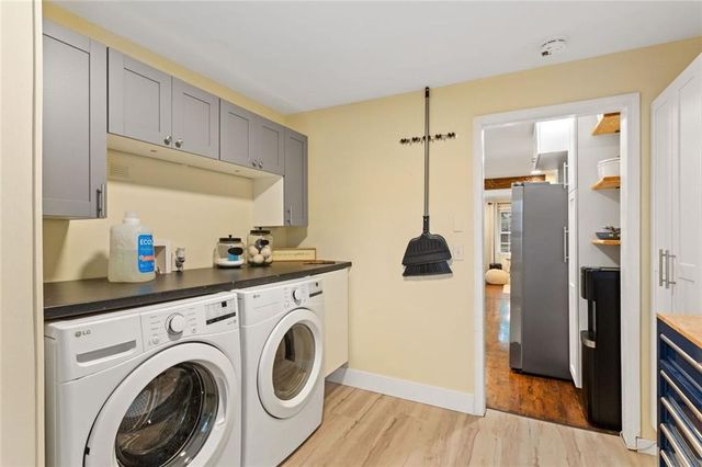 1045 Dell Avenue SE, Smyrna, GA 30080