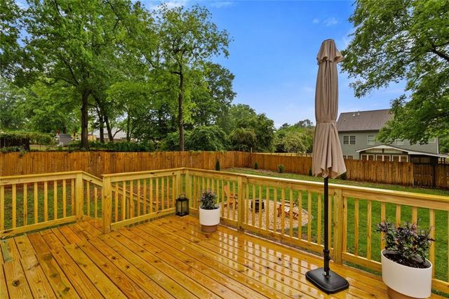 1045 Dell Avenue SE, Smyrna, GA 30080
