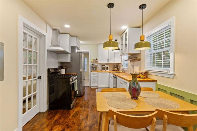1045 Dell Avenue SE, Smyrna, GA 30080