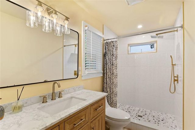 1045 Dell Avenue SE, Smyrna, GA 30080
