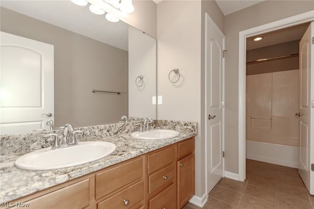 8375 Raleigh Place, Concord Twp, OH 44077