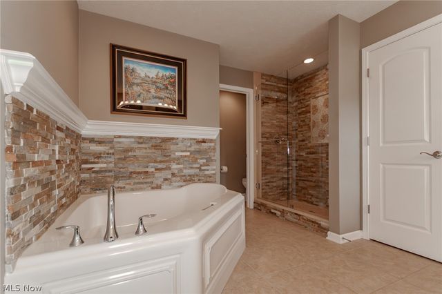8375 Raleigh Place, Concord Twp, OH 44077