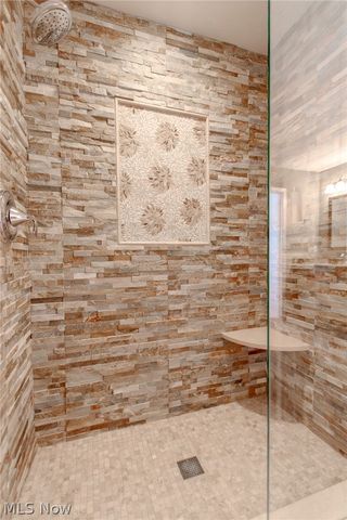 8375 Raleigh Place, Concord Twp, OH 44077