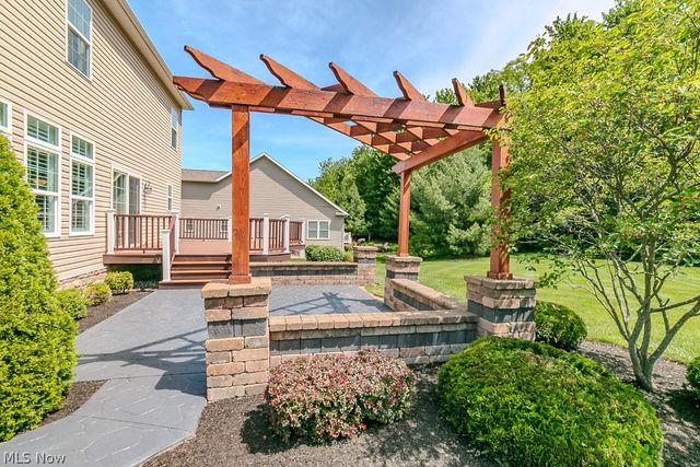 8375 Raleigh Place, Concord Twp, OH 44077