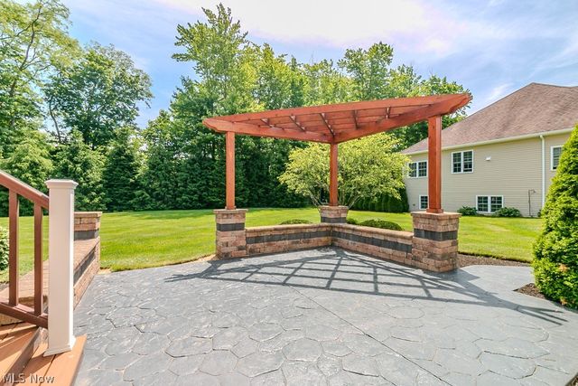 8375 Raleigh Place, Concord Twp, OH 44077