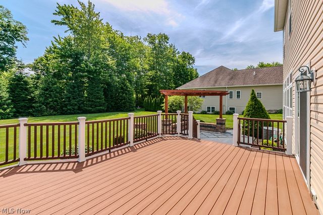 8375 Raleigh Place, Concord Twp, OH 44077