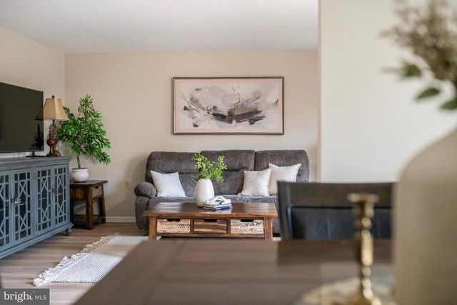 992 RIVERSEDGE CIR, Annapolis, MD 21401