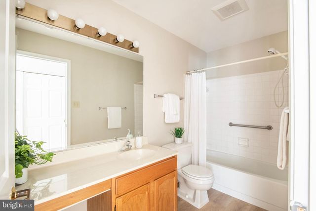 992 RIVERSEDGE CIR, Annapolis, MD 21401