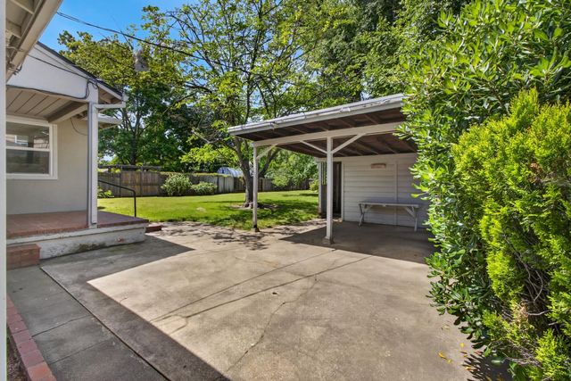 1515 Los Molinos Way, Sacramento, CA 95864