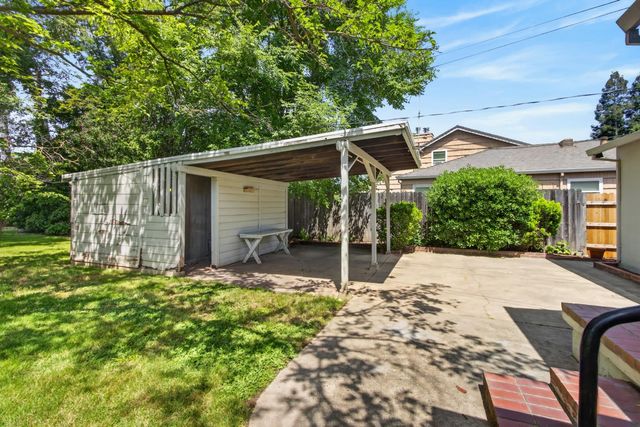 1515 Los Molinos Way, Sacramento, CA 95864