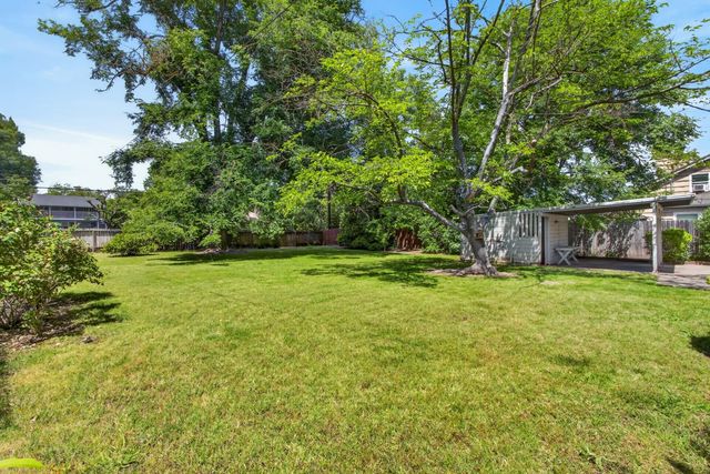 1515 Los Molinos Way, Sacramento, CA 95864
