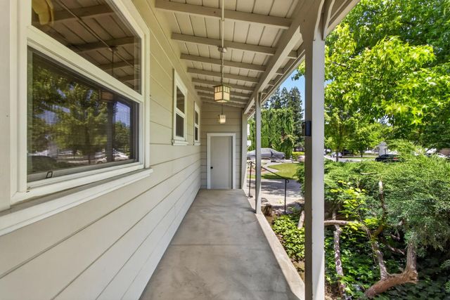1515 Los Molinos Way, Sacramento, CA 95864