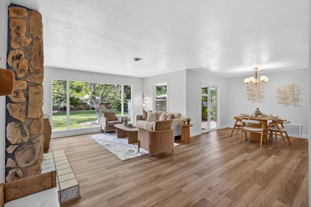1515 Los Molinos Way, Sacramento, CA 95864