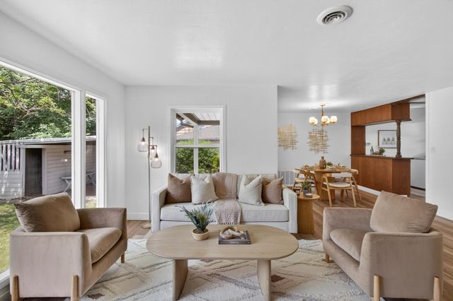 1515 Los Molinos Way, Sacramento, CA 95864