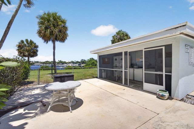 725 Hummingbird Way 109, North Palm Beach, FL 33408