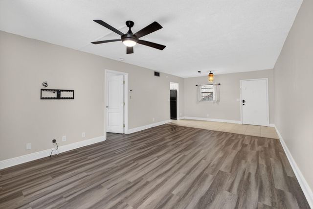 725 Hummingbird Way 109, North Palm Beach, FL 33408