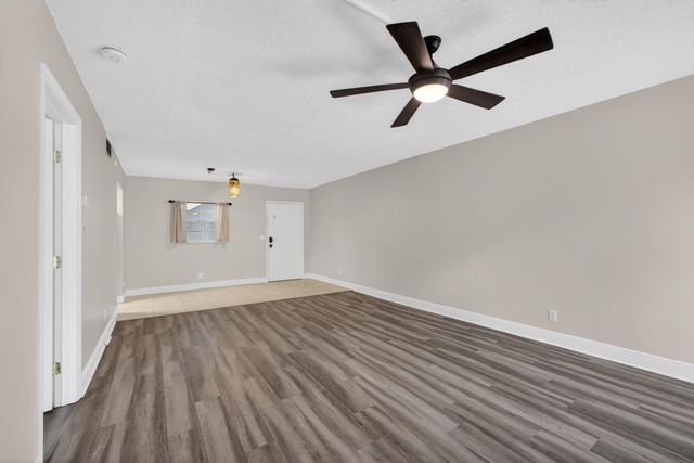 725 Hummingbird Way 109, North Palm Beach, FL 33408