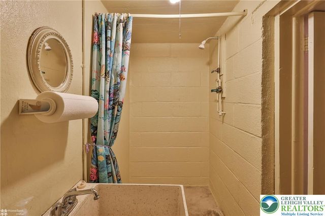 80 Echo Ridge Lane, Williams Twp, PA 18042